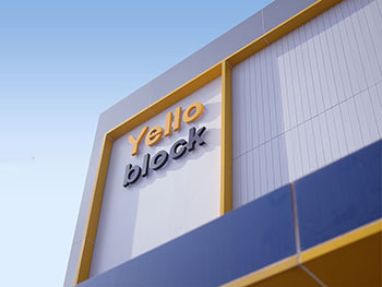 Yello Block Hotel