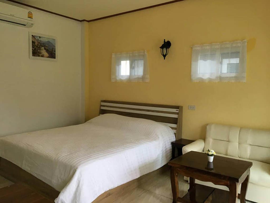 บ้านเพ็ญนี อยุธยา