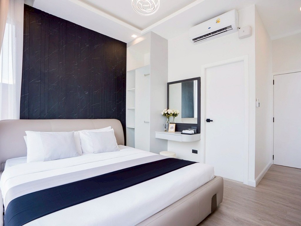 เมอร์คิวรี่ พูล วิลล่า