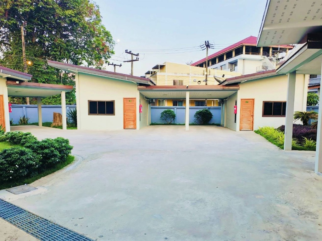 ฮอร์ลิเดย์ จันทบุรี