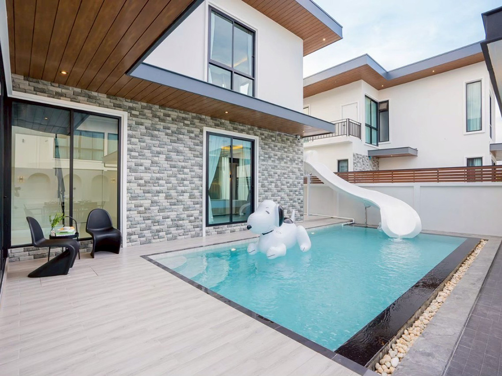 Mandarin Pool Villa