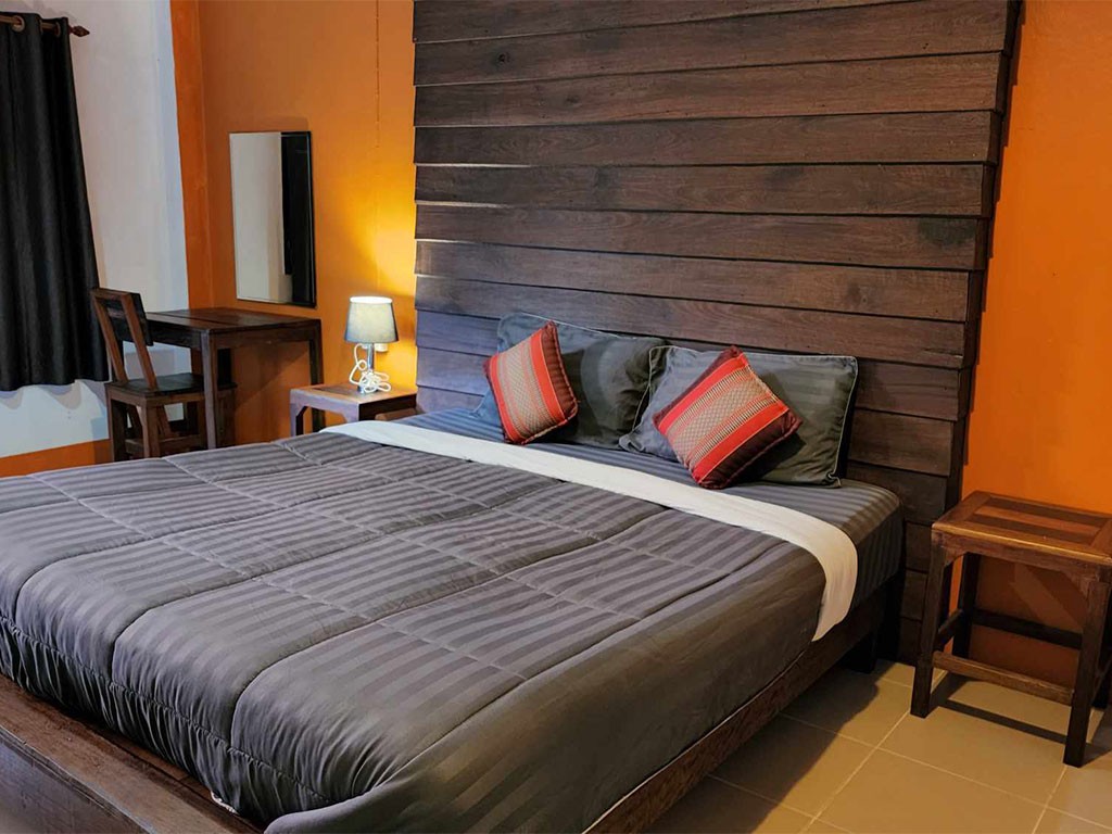 ดิ เอาท์ไซด์ อินน์