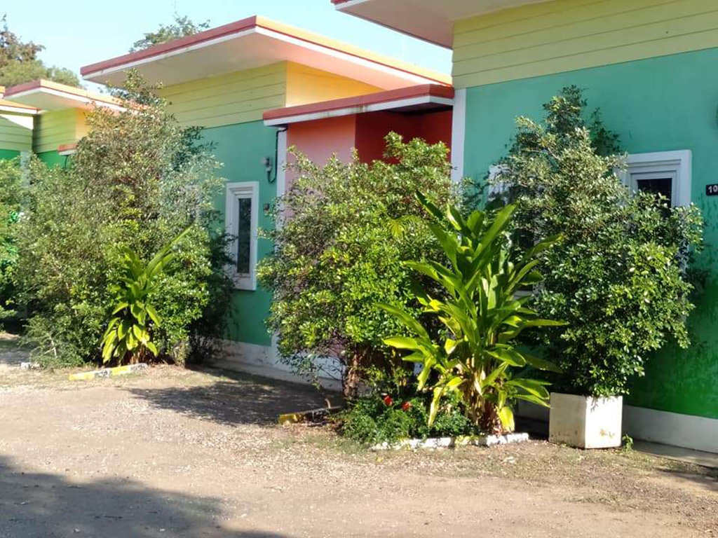 ต้นตาล รีสอร์ท โพนทอง