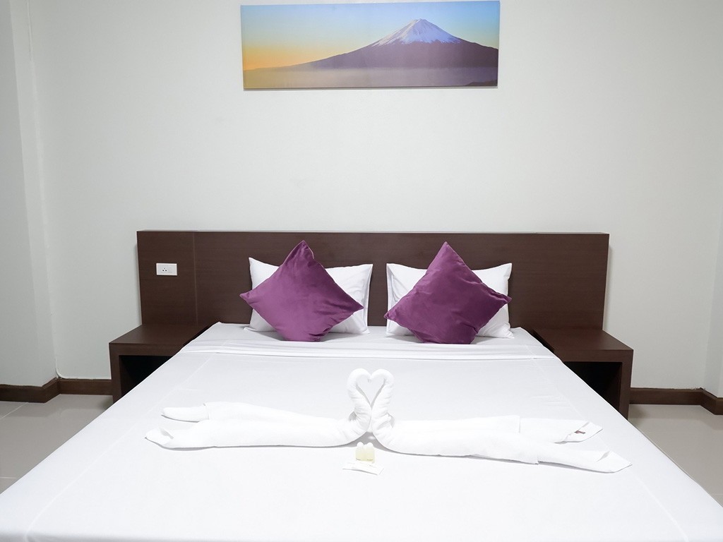 ซี รูม เอ็กซ์ตร้า โฮเทล แอท แอร์พอร์ต