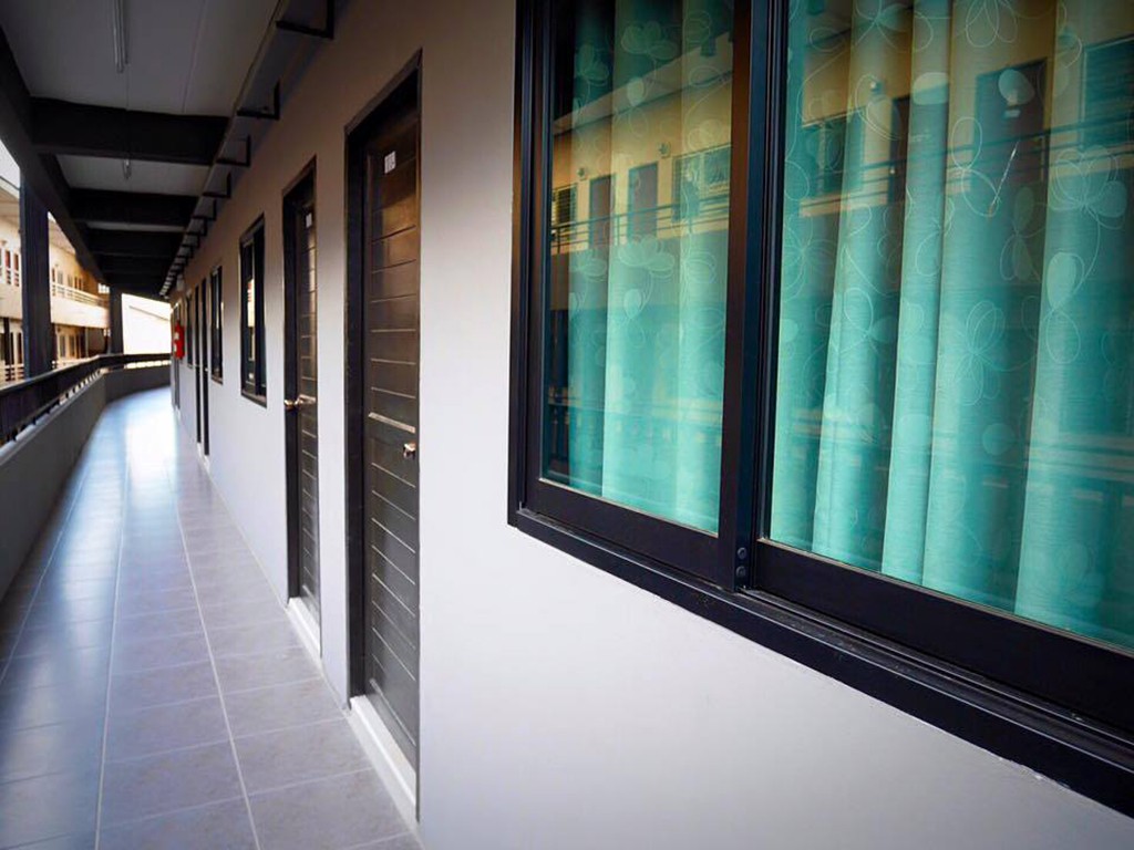 เอ็น ไฟฟ์ เพลส