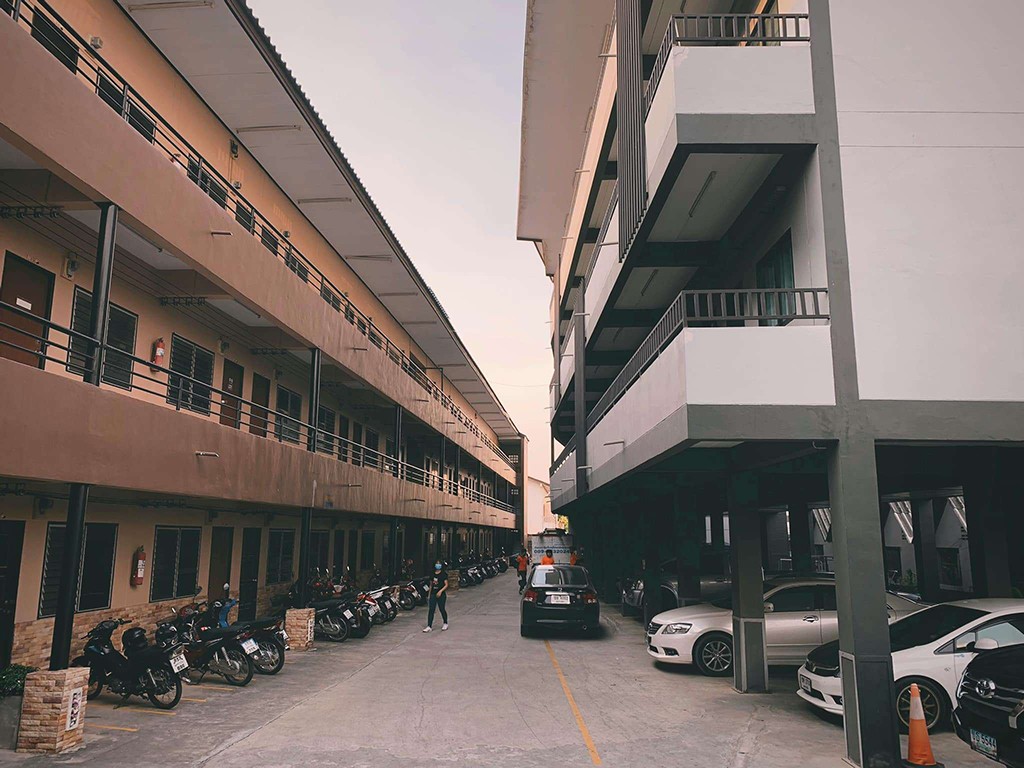 เอ็น ไฟฟ์ เพลส