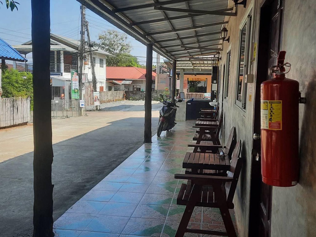 บ้านสวนลุงป้อมสะพานมอญ