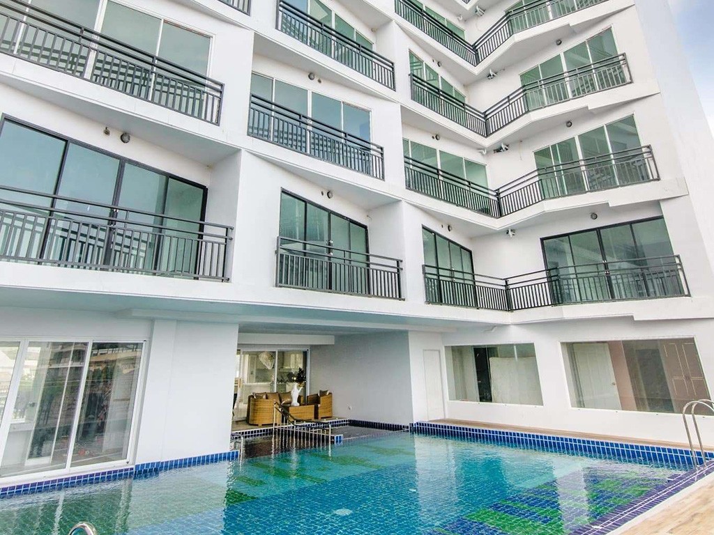 แบร์ แอนด์ เบิร์ด