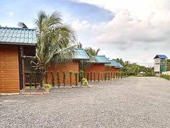 บ้านพัก น้ำฟ้า