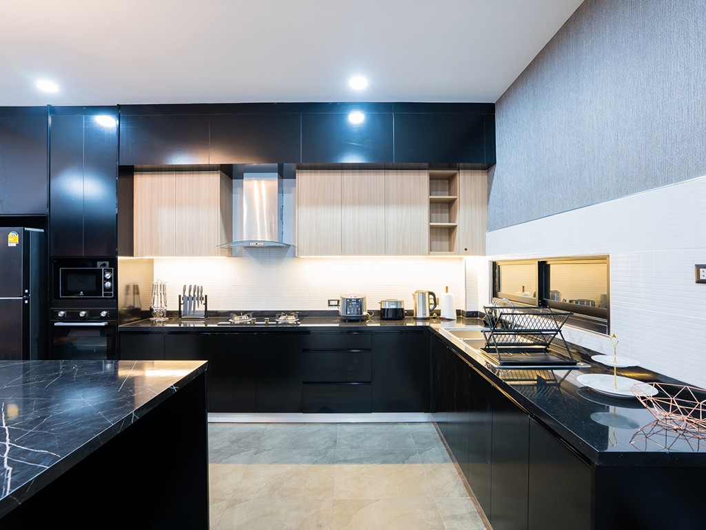 บอส พูล วิลล่า สัตหีบ