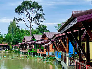 คีรีนคร บางพระ รีสอร์ท