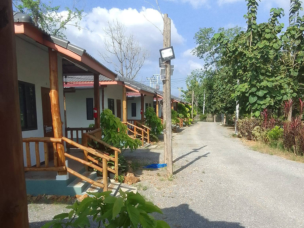 ณ.ณา รีสอร์ท มโนรมย์