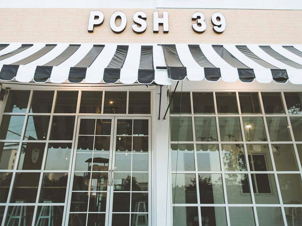 พอช 39 โฮสเทล