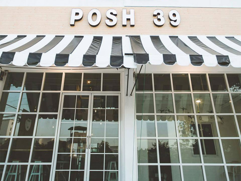 พอช 39 โฮสเทล