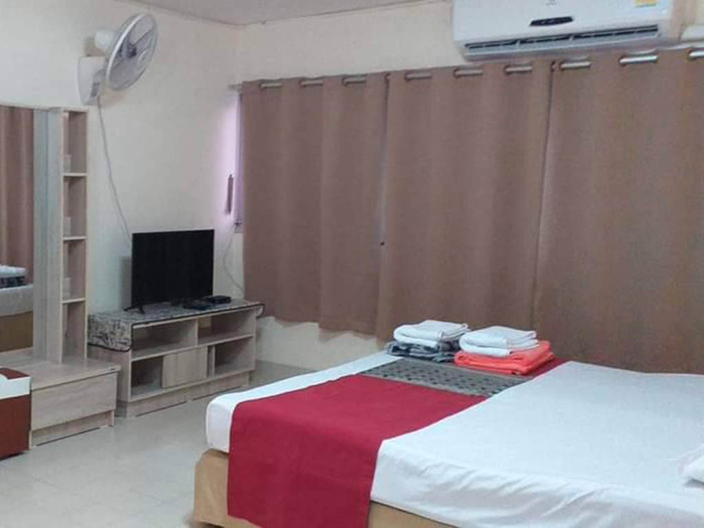 กรวิชญ์ ห้องรายวัน