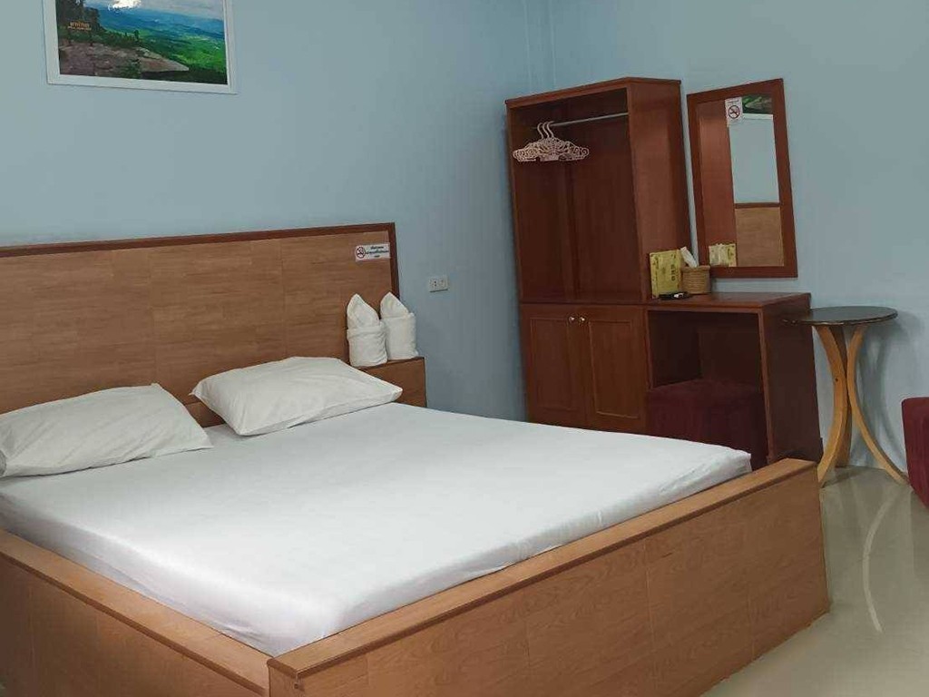 เลิฟลี่ รีสอร์ท