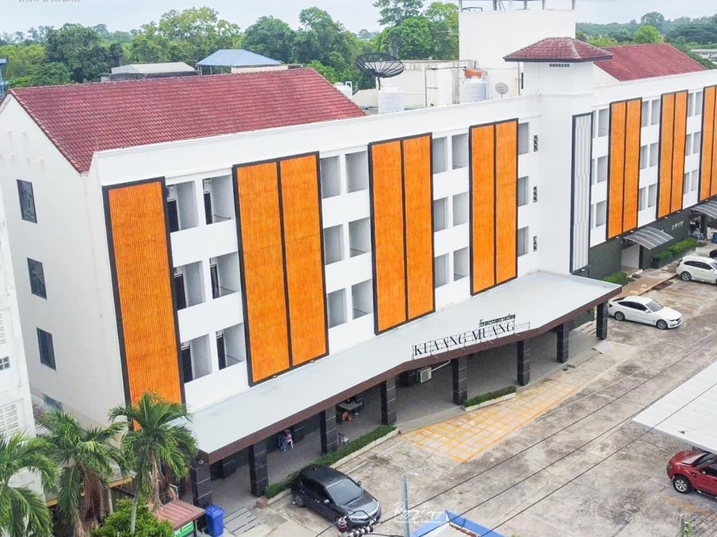 Klaang Muang Hotel
