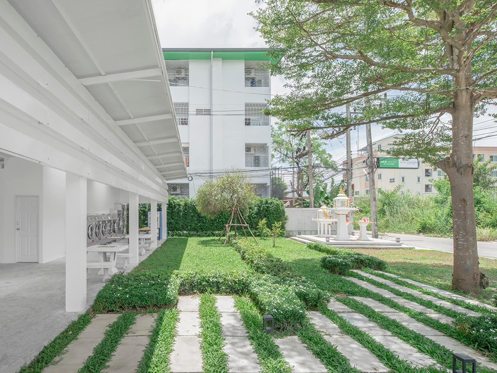 Hotels Nearby S.P. Garden Home Chonburi