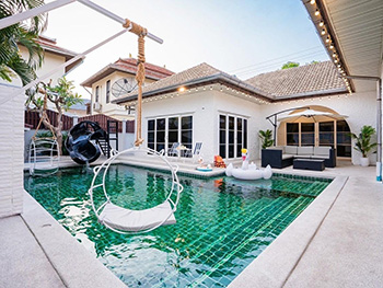 Kiwi Pool Villa