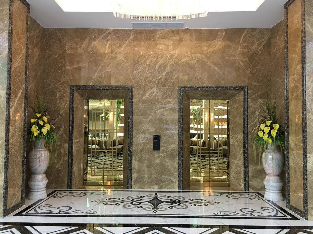 อิลีแกนท์ แอร์พอร์ต