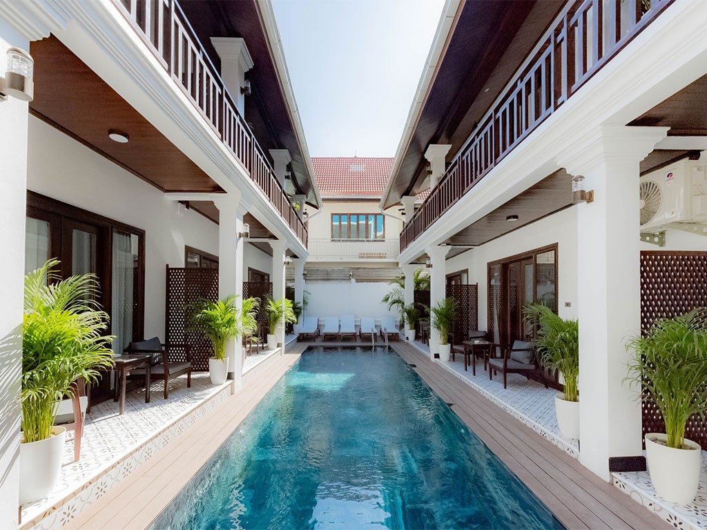 โคซี่ แอนด์ บูทีค โฮเทล หลวงพระบาง