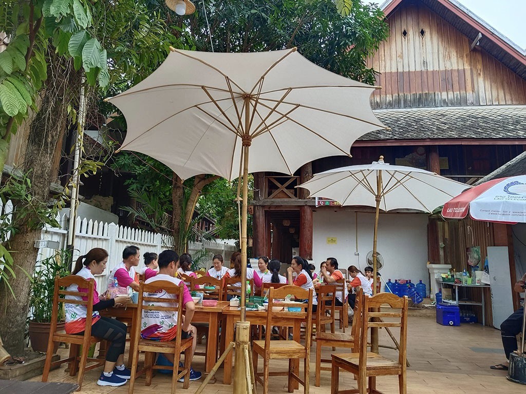 ลาวลาว เฮ้าส์