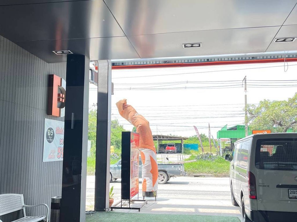 ดีไฟว์ โกลด์ โฮเทล หนองกะขะ