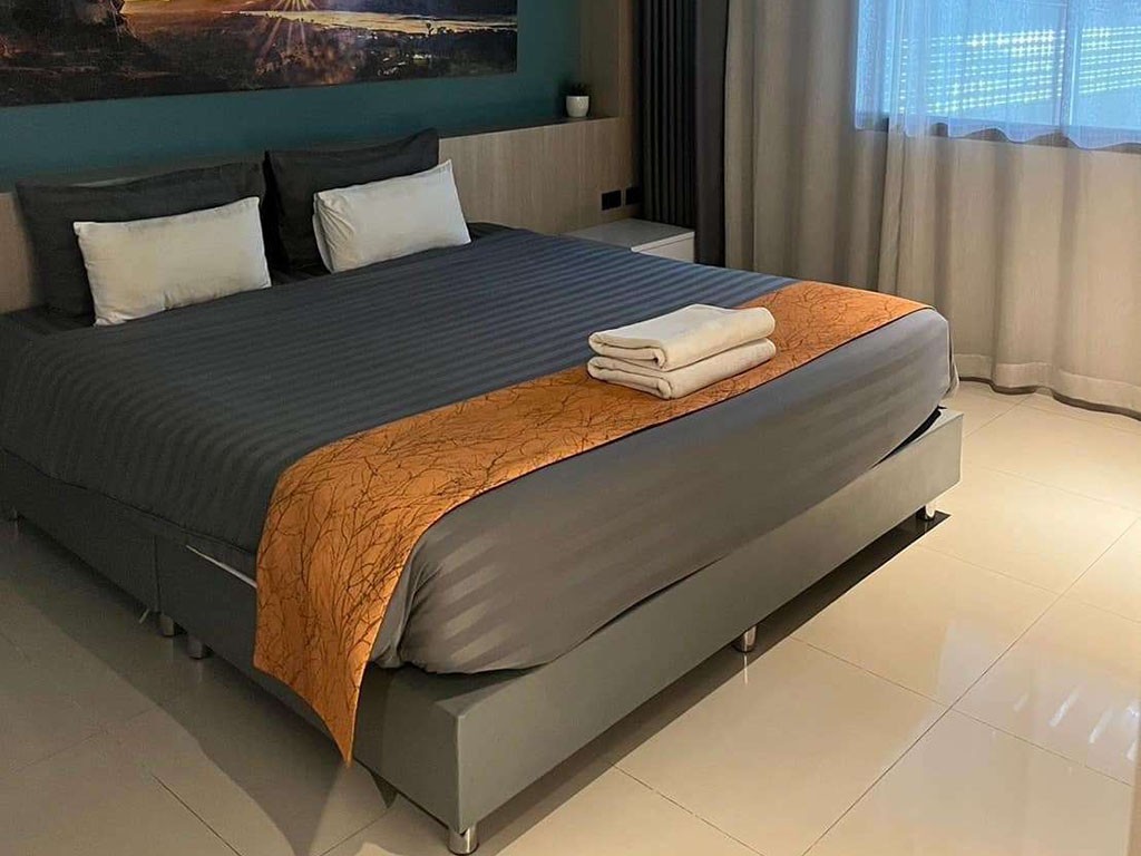 ดีไฟว์ โกลด์ โฮเทล หนองกะขะ