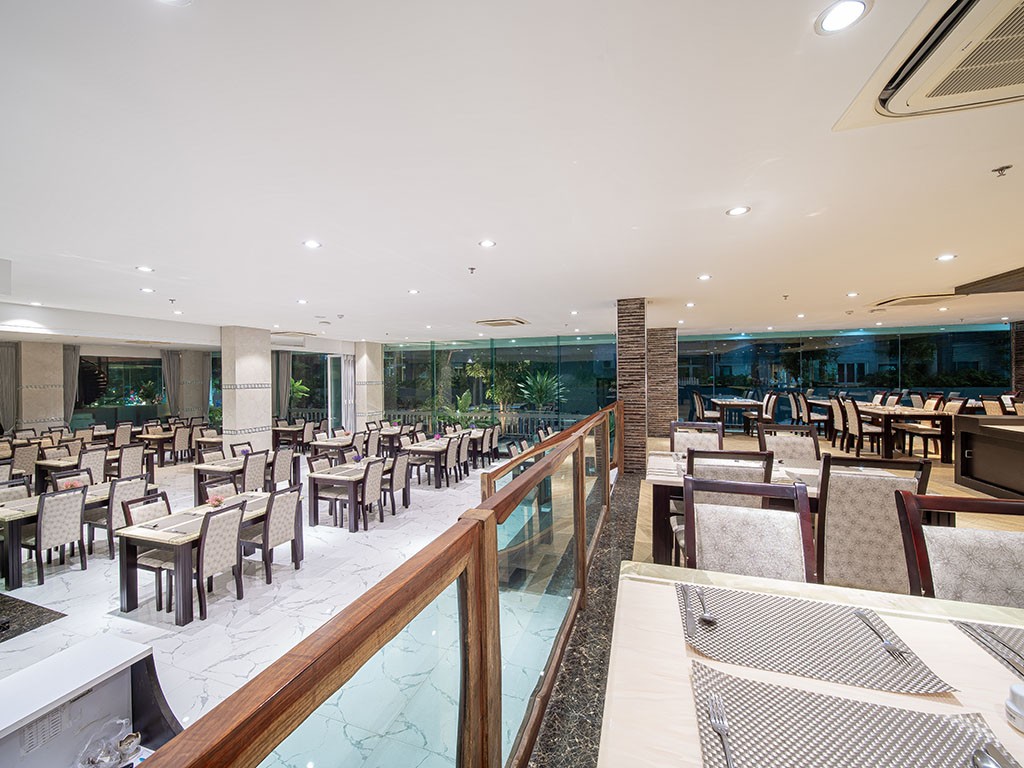 ปริ้นซ์ พาเลซ พัทยา