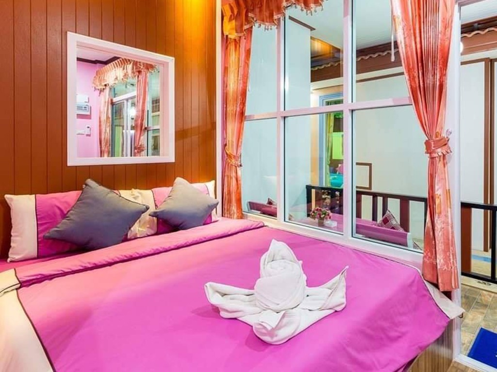 บ้านต้นไผ่ เกาะล้าน