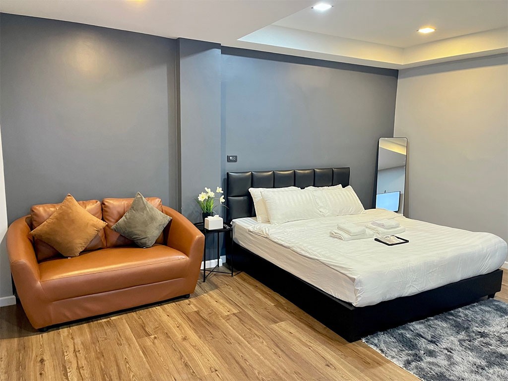 โมนิกก้า รูม