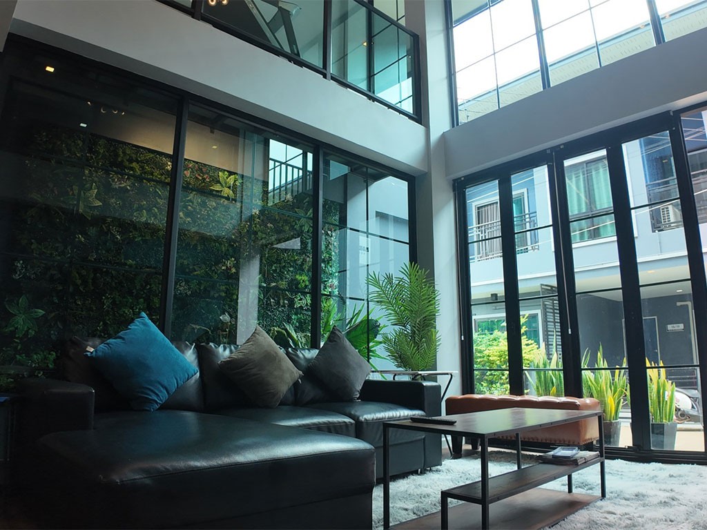 โมนิกก้า รูม