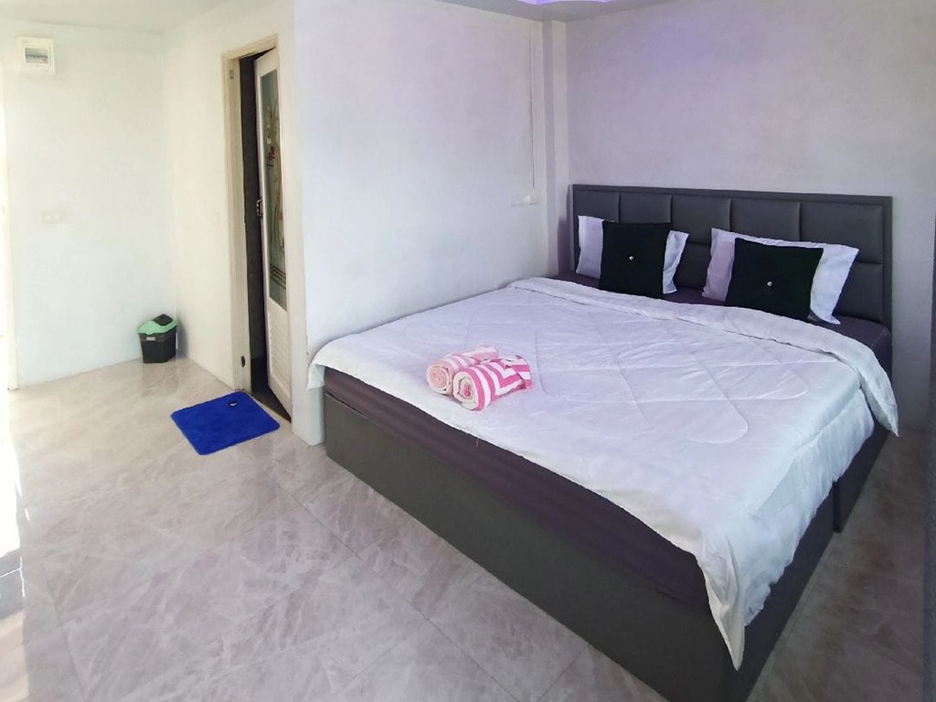 ซูกาโน่ อพาร์ทเม้นท์วีไอพี ลาดหลุมแก้ว