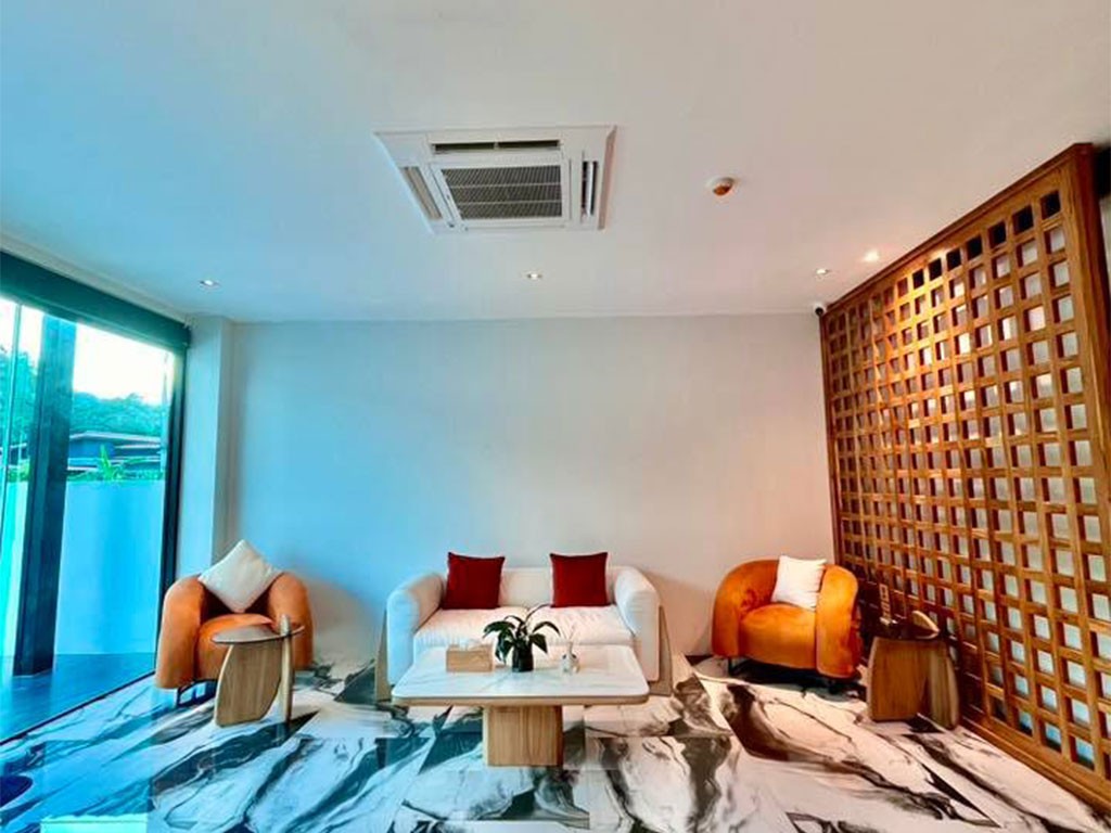 โอโซน โฮเทล ขนอม