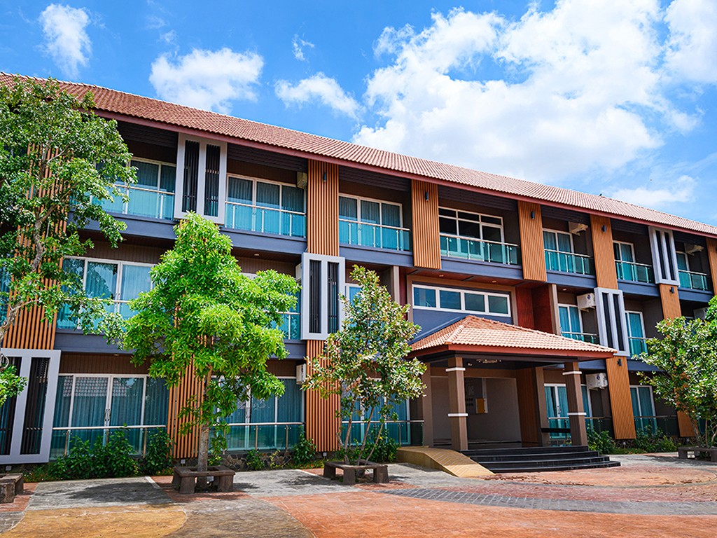 เอวาริน รีสอร์ท