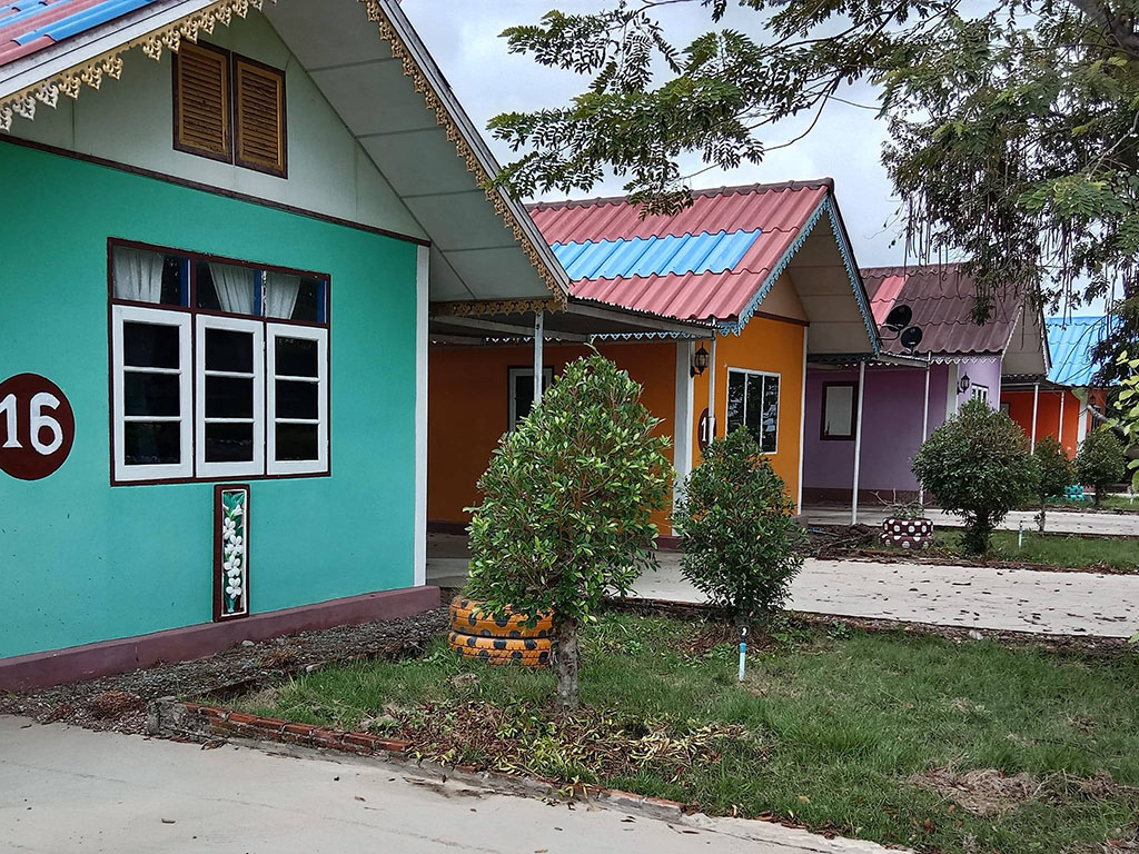 บ้านสวนรีสอร์ท สระโบสถ์