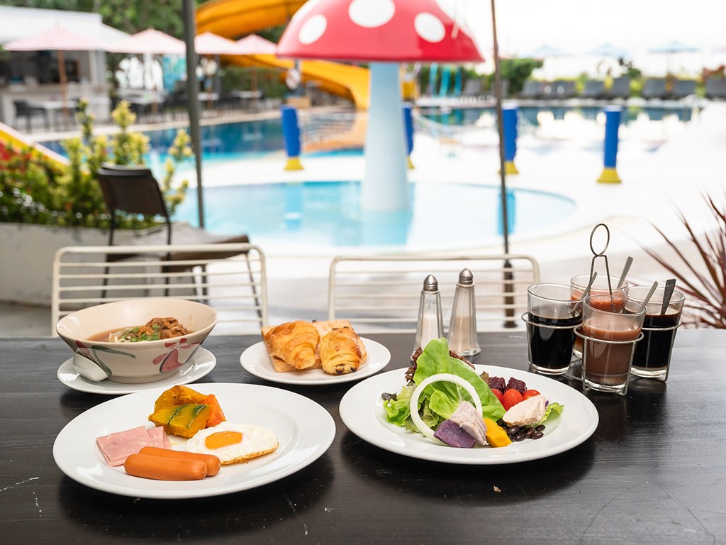 เซ็นทารา ไลฟ์ ชะอํา บีช รีสอร์ท