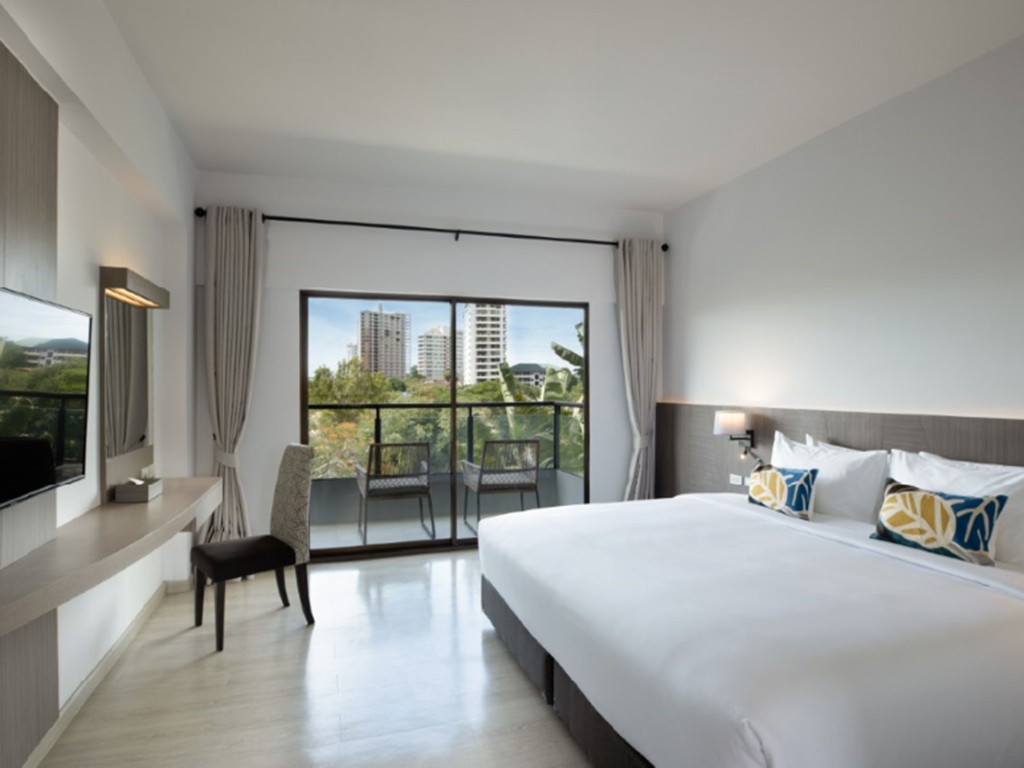 เซ็นทารา ไลฟ์ ชะอํา บีช รีสอร์ท