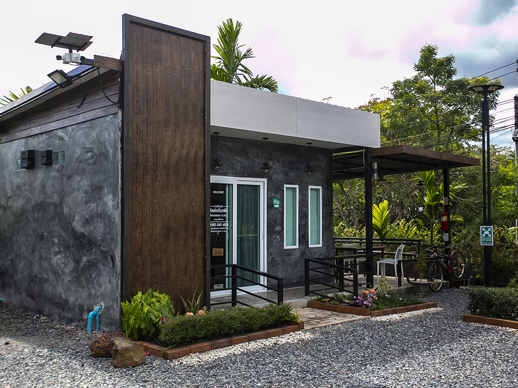 บ้านริมจันท์ รีสอร์ท นายายอาม