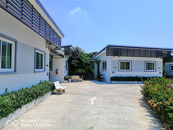 บ้านดินทอง