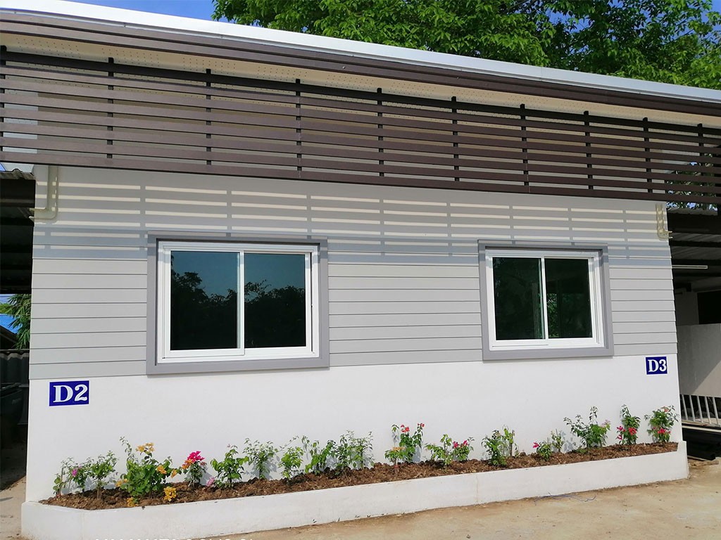 บ้านดินทอง