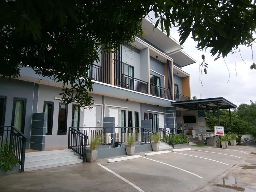 เดอรายาโฮเทล