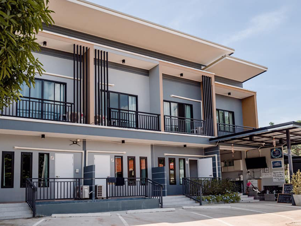 เดอรายาโฮเทล