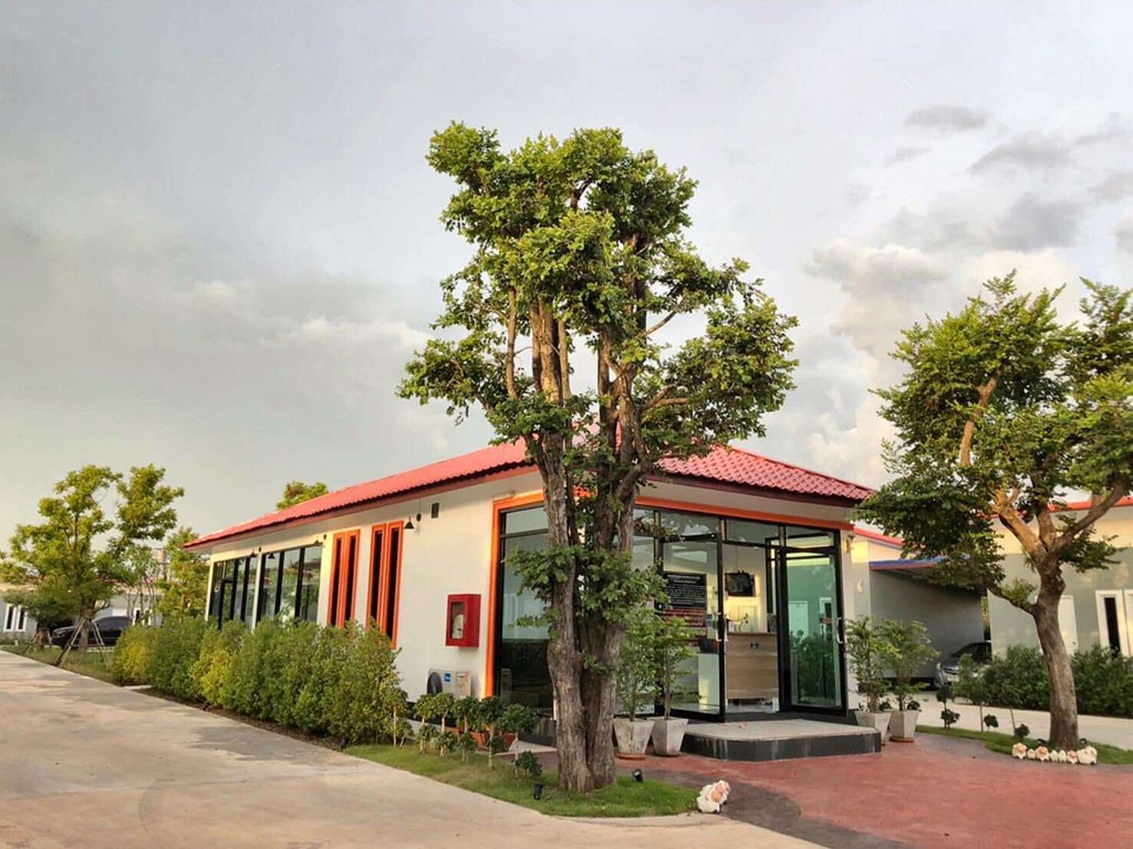 ดิออเรนจ์ รีสอร์ท 2