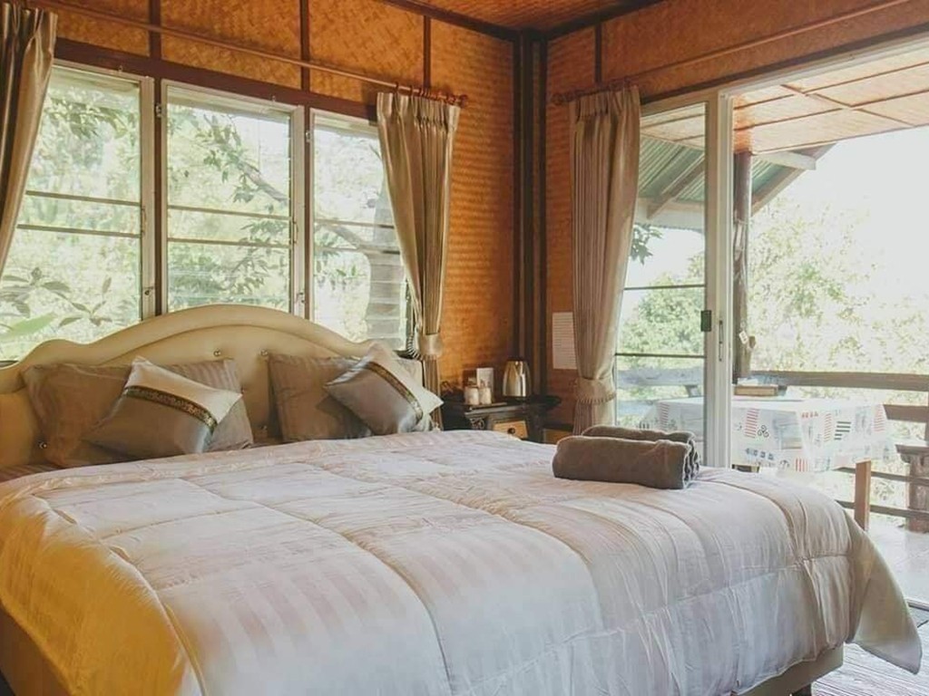 บ้านสวนชมจันทร์ แม่แตง เชียงใหม่