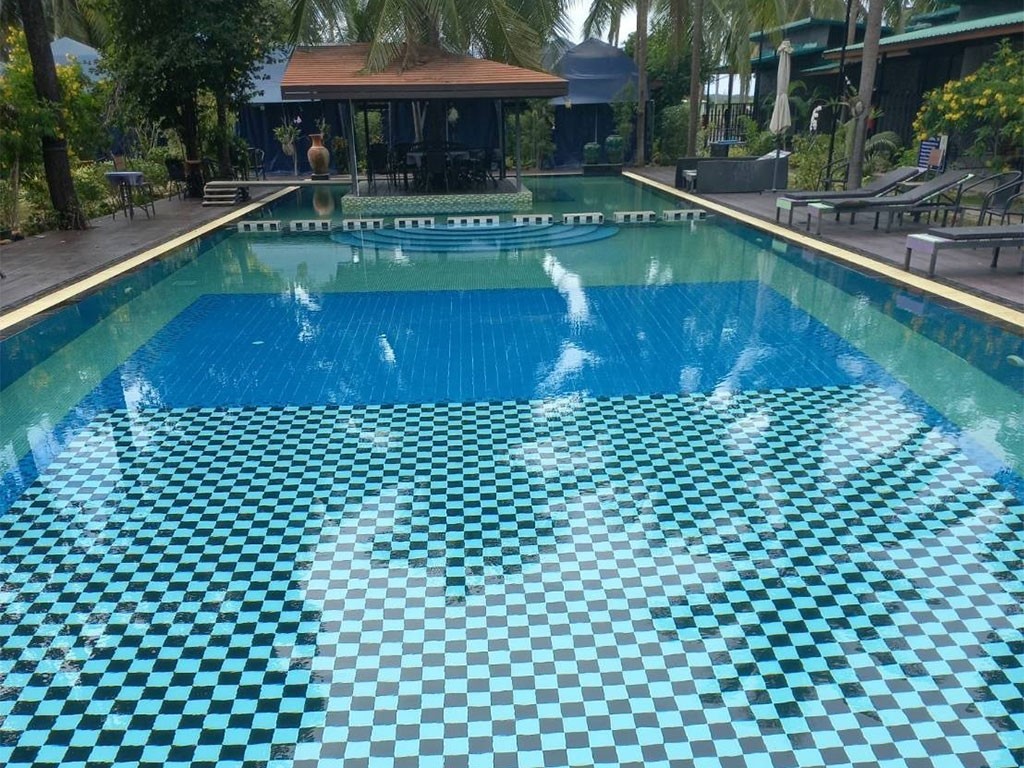 มูนไชน์ เต้นท์ รีสอร์ท