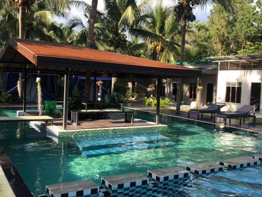 มูนไชน์ เต้นท์ รีสอร์ท